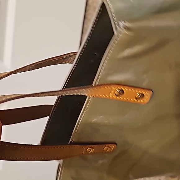 AUTH* Louis Vuitton Authentic Vernis Bag- Mint Green - Picture 9 of 13